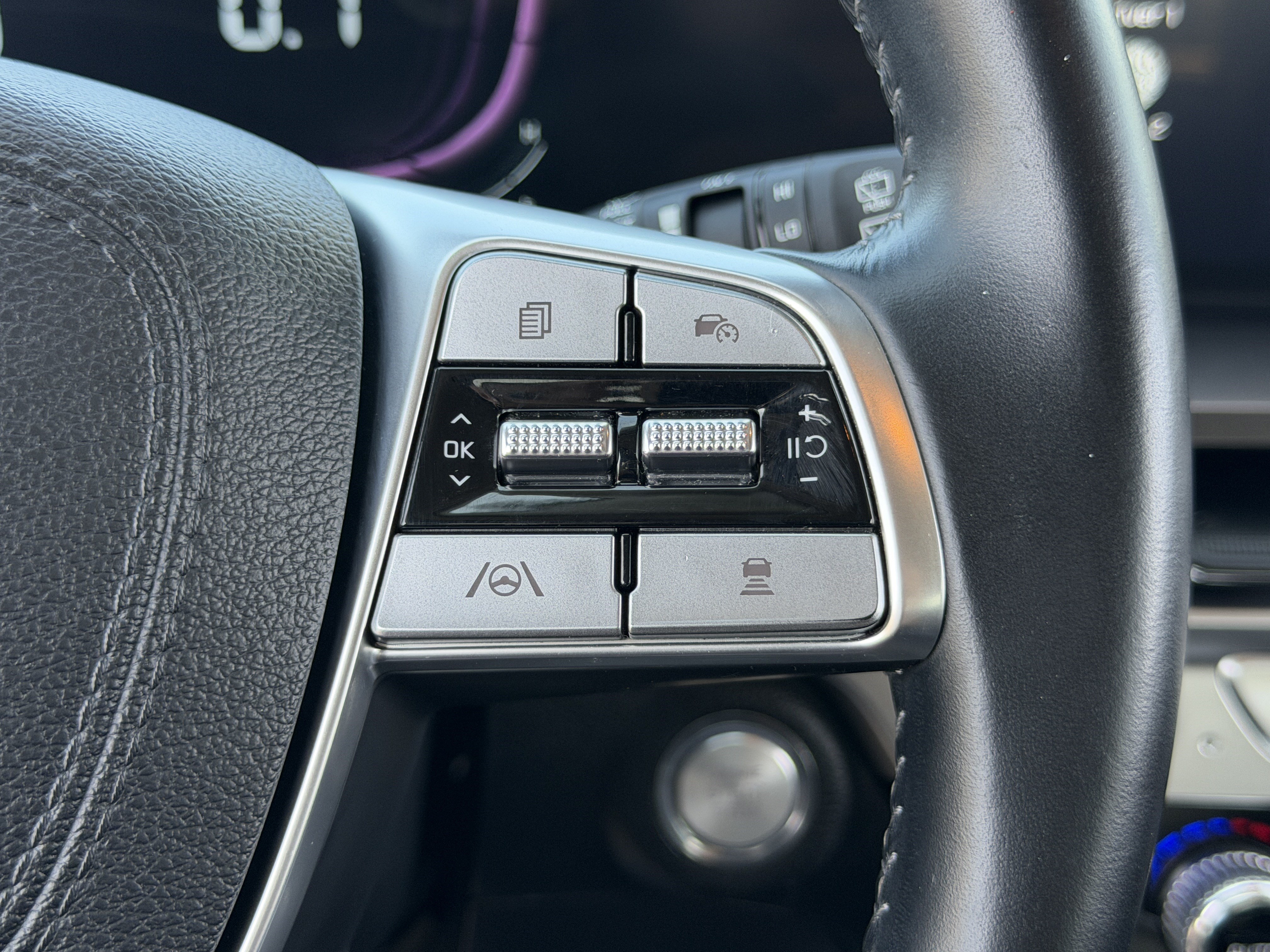 Certified 2024 Kia Telluride S FWD image 20