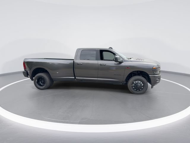 New 2026 RAM 3500 Laramie AWD/4WD image 9