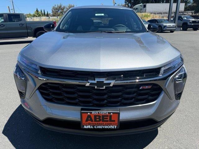 New 2026 Chevrolet Trax RS w/ Sunroof Package FWD image 2