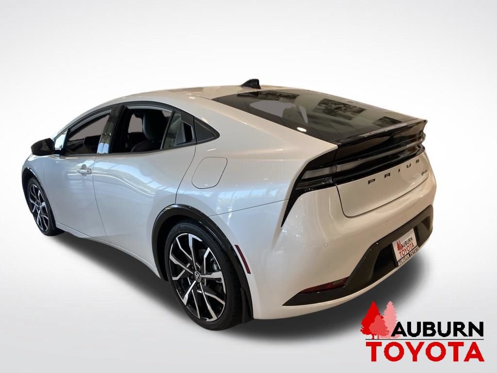 New 2026 Toyota Prius Plug-In Hybrid FWD image 5