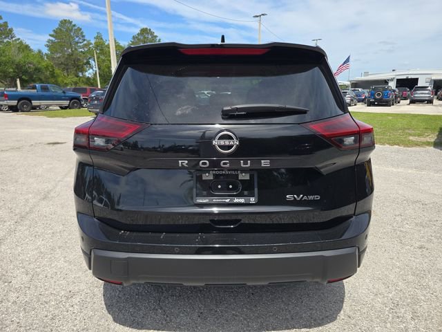 Used 2024 Nissan Rogue SV image 5