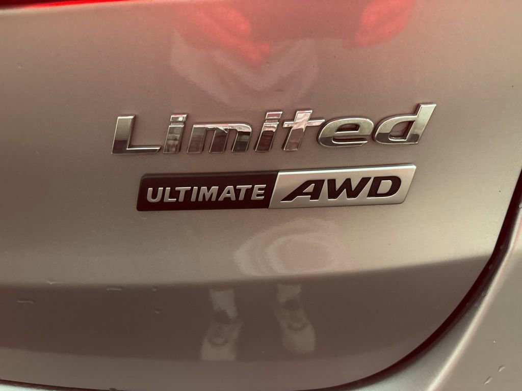 Used 2015 Hyundai Santa Fe Limited w/ Option Group 04 image 30