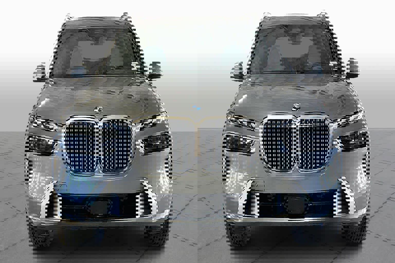 Used 2024 BMW X7 xDrive40i image 3