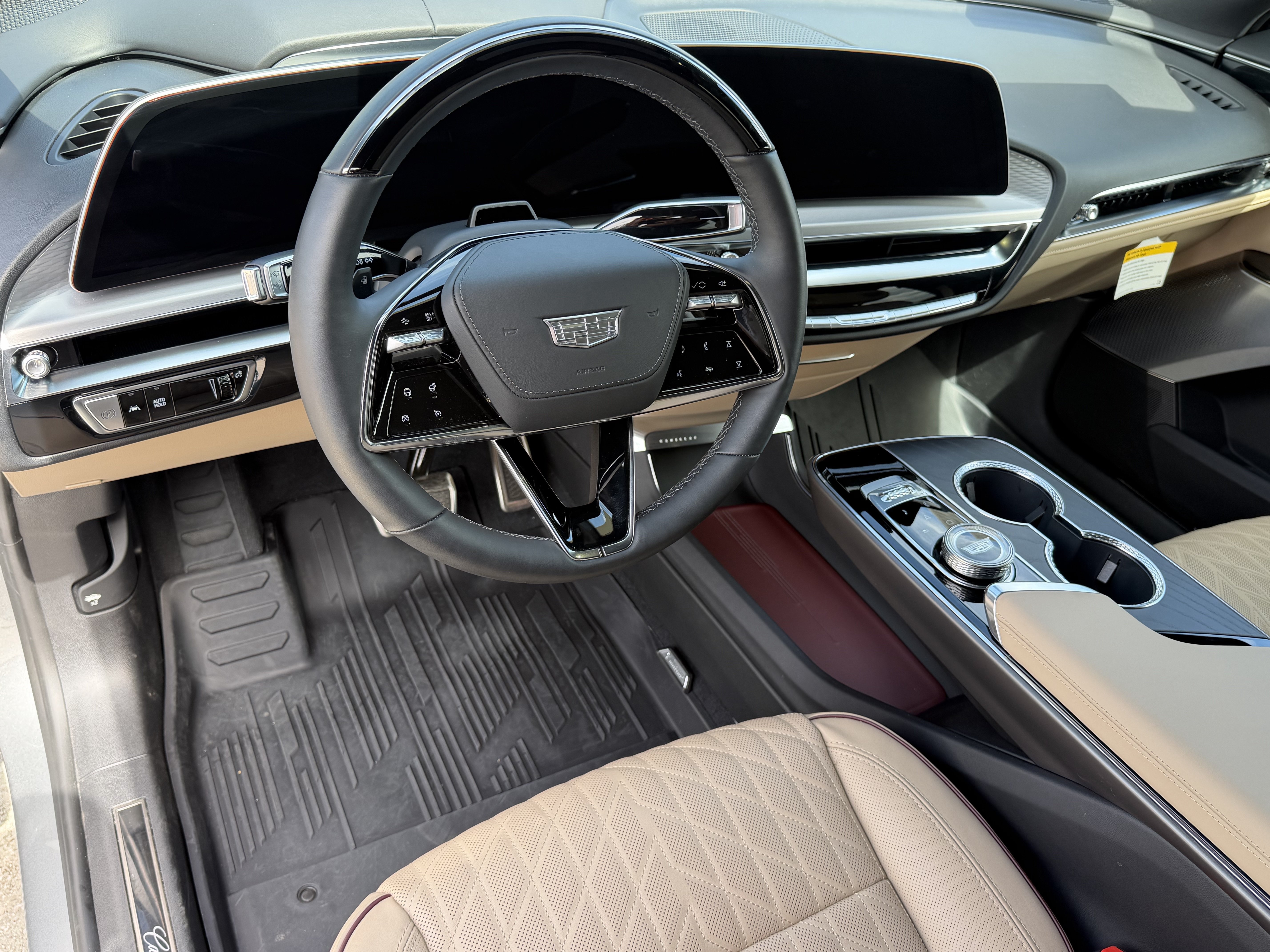 Certified 2026 Cadillac Lyriq Signature Luxury w/ Nappa Leather Package AWD/4WD image 14