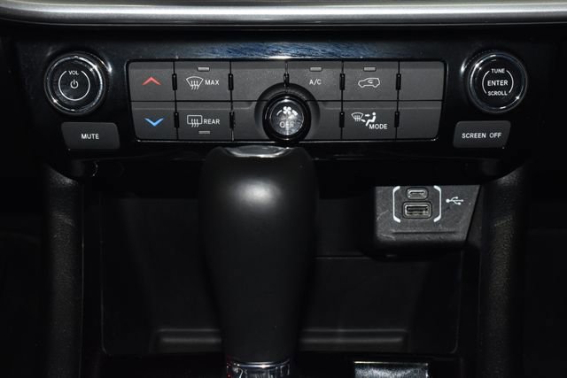 Used 2025 Jeep Compass Latitude AWD/4WD image 15