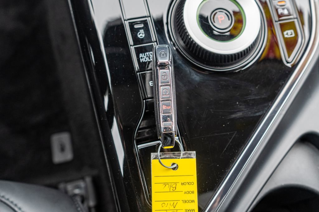 Used 2025 Kia Niro EX w/ EX Cold Weather Package image 38
