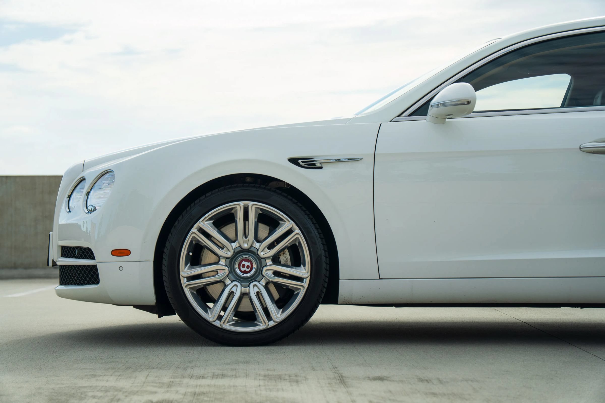 Used 2018 Bentley Flying Spur V8 AWD/4WD image 3