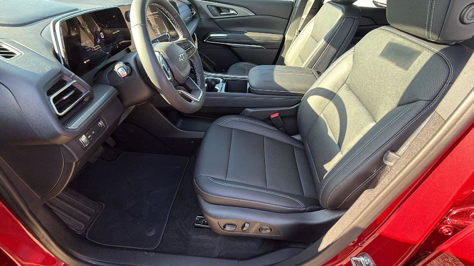 New 2026 Chevrolet Traverse LT FWD image 13