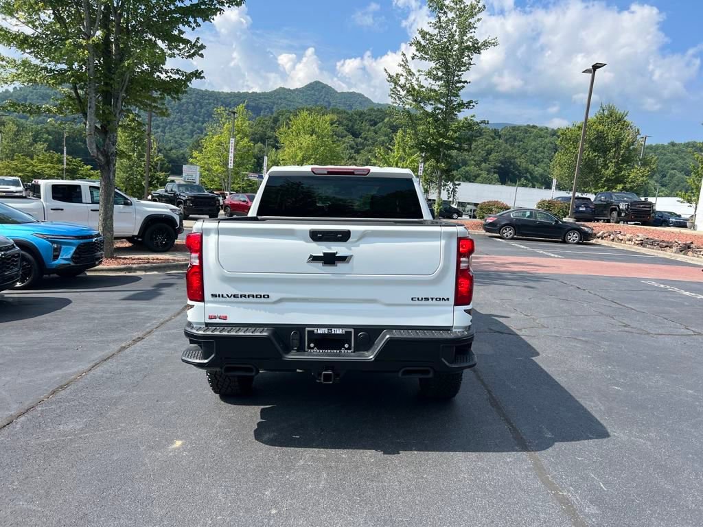 New 2025 Chevrolet Silverado 1500 Custom Trail Boss w/ Realtree Special Edition image 4