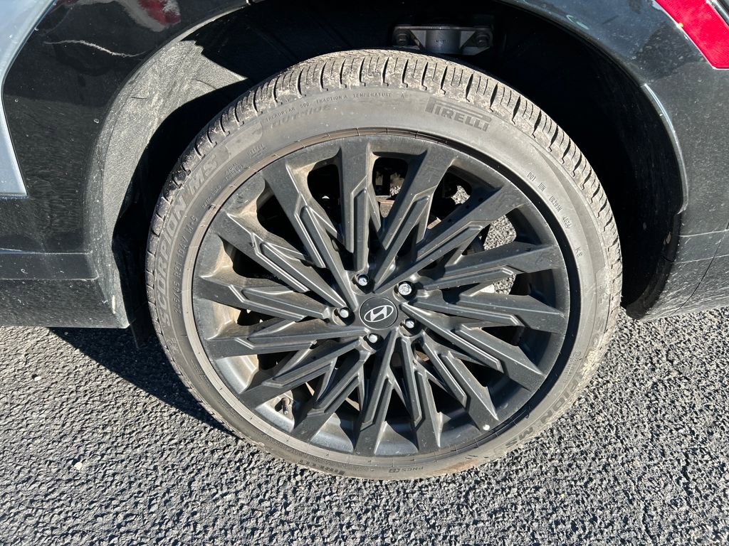 Certified 2025 Hyundai Santa Fe Calligraphy image 11