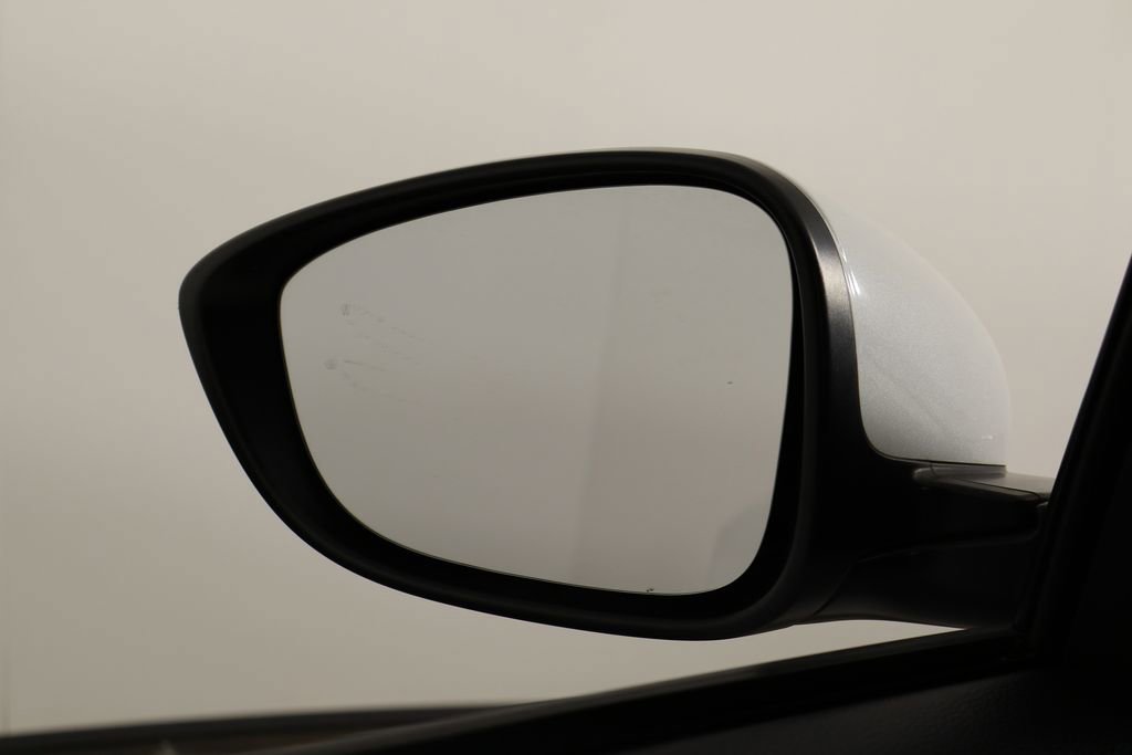 Used 2018 Honda Accord LX image 32