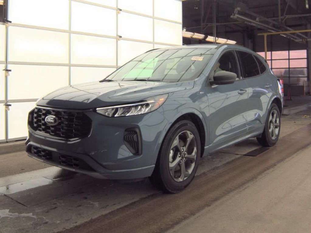 Used 2023 Ford Escape ST-Line w/ Tech Pack #1 image 2