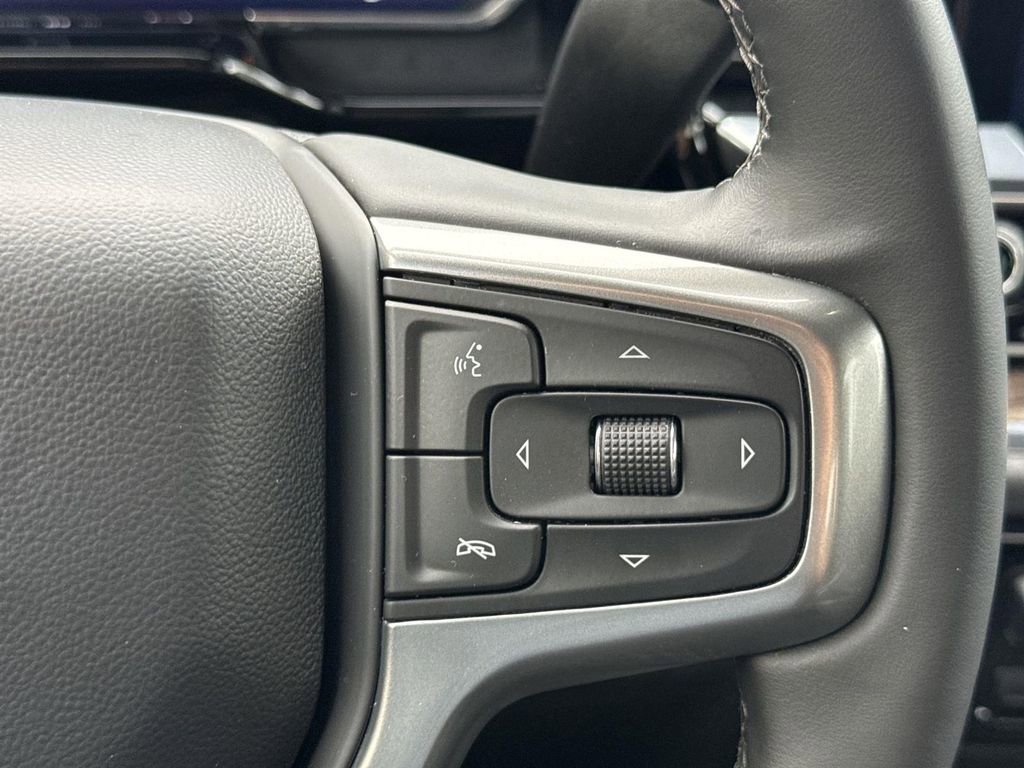 Used 2025 Chevrolet Silverado 1500 LT image 34