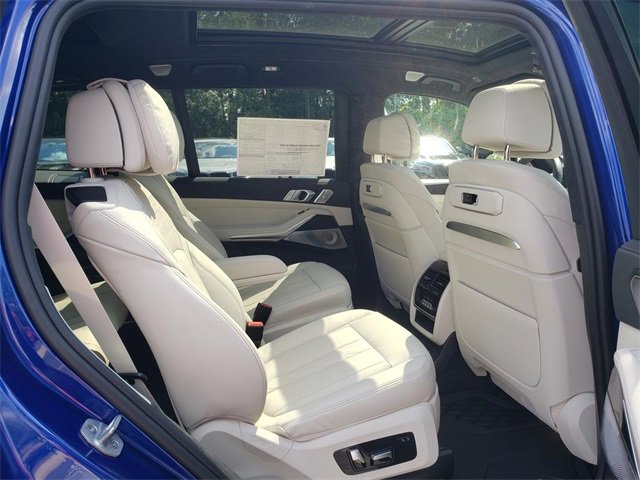 New 2026 BMW X7 M60i image 18