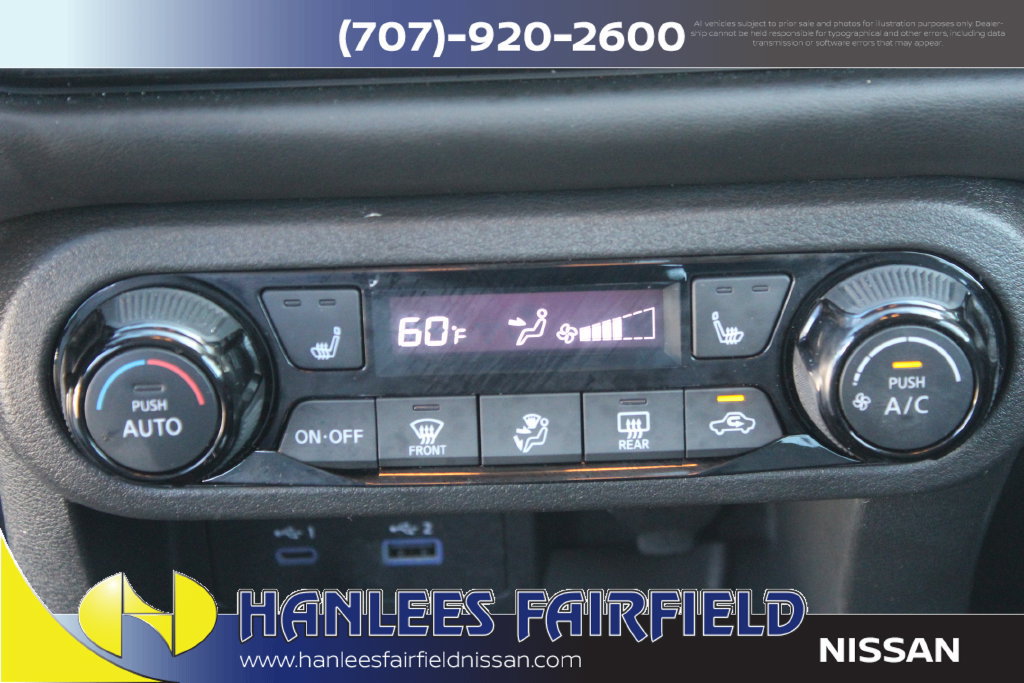 Used 2024 Nissan Kicks SR w/ SR Premium Package FWD image 21