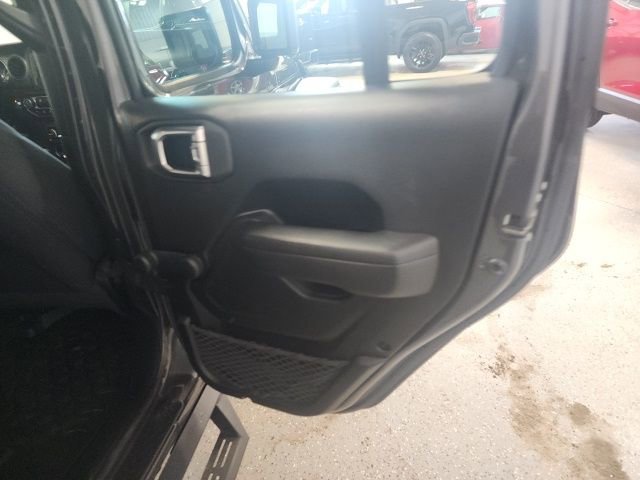 Used 2023 Jeep Wrangler Unlimited Sport AWD/4WD image 21
