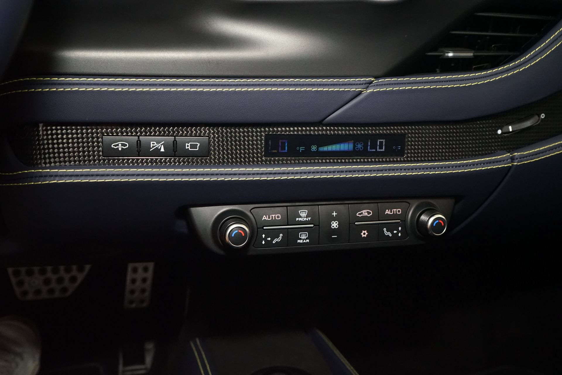 Used 2022 Ferrari F8 Tributo RWD image 19