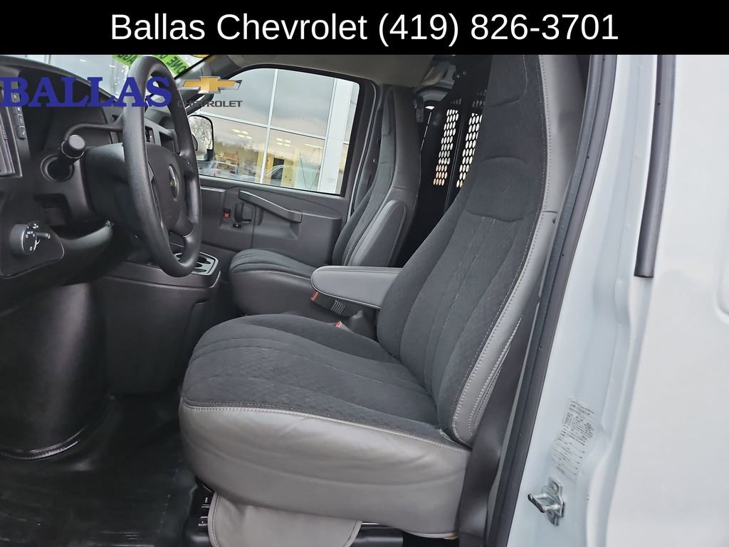Used 2024 Chevrolet Express 2500 w/ Driver Convenience Package image 19