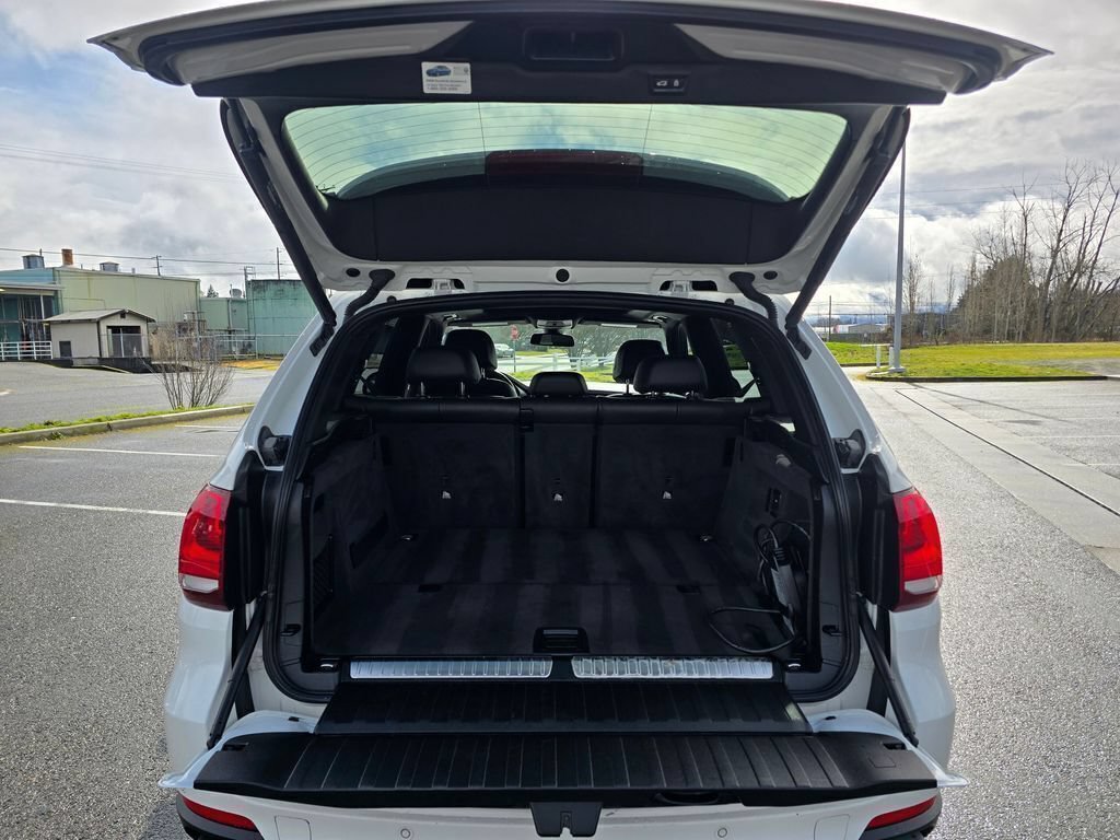 Used 2018 BMW X5 xDrive40e AWD/4WD image 11
