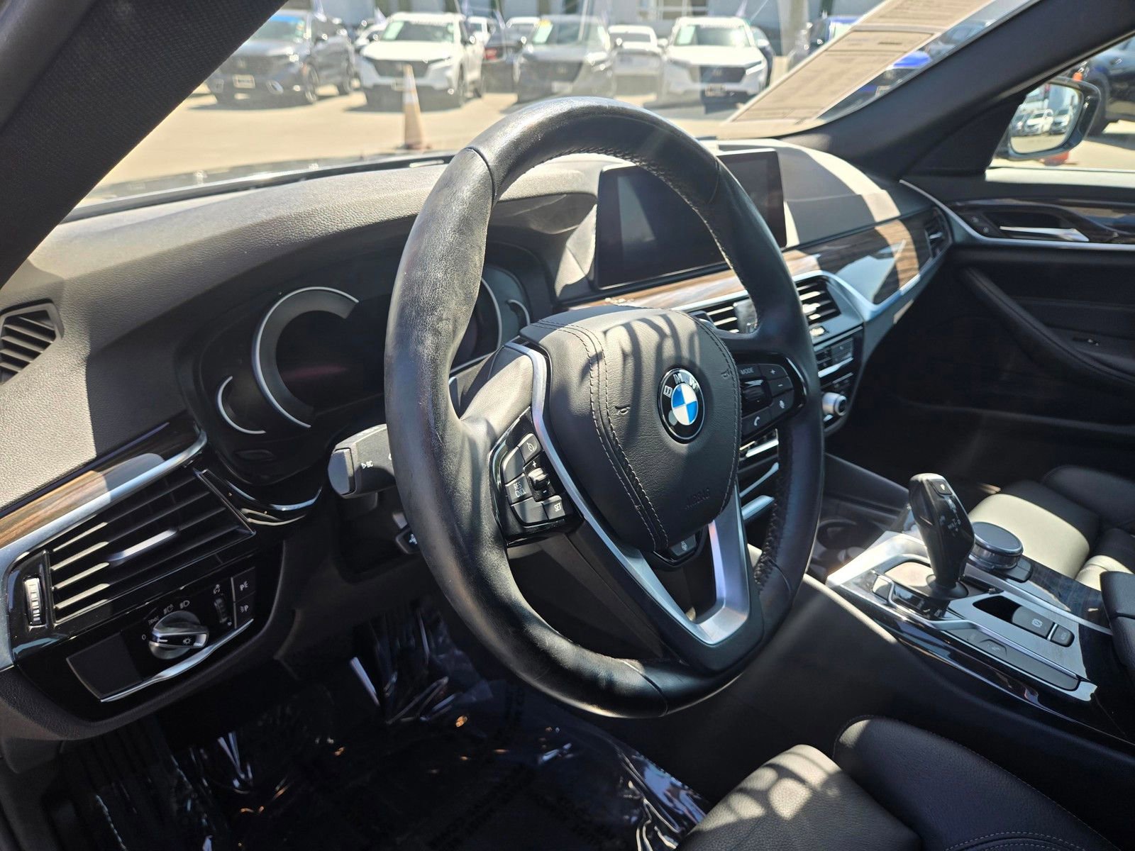 Used 2019 BMW 530e xDrive w/ Convenience Package AWD/4WD image 12