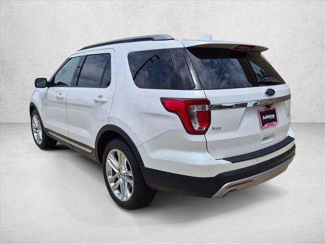 Used 2017 Ford Explorer XLT w/ Equipment Group 202A FWD image 7