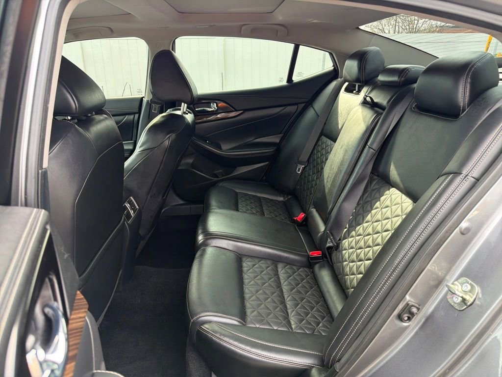Used 2017 Nissan Maxima Platinum image 32