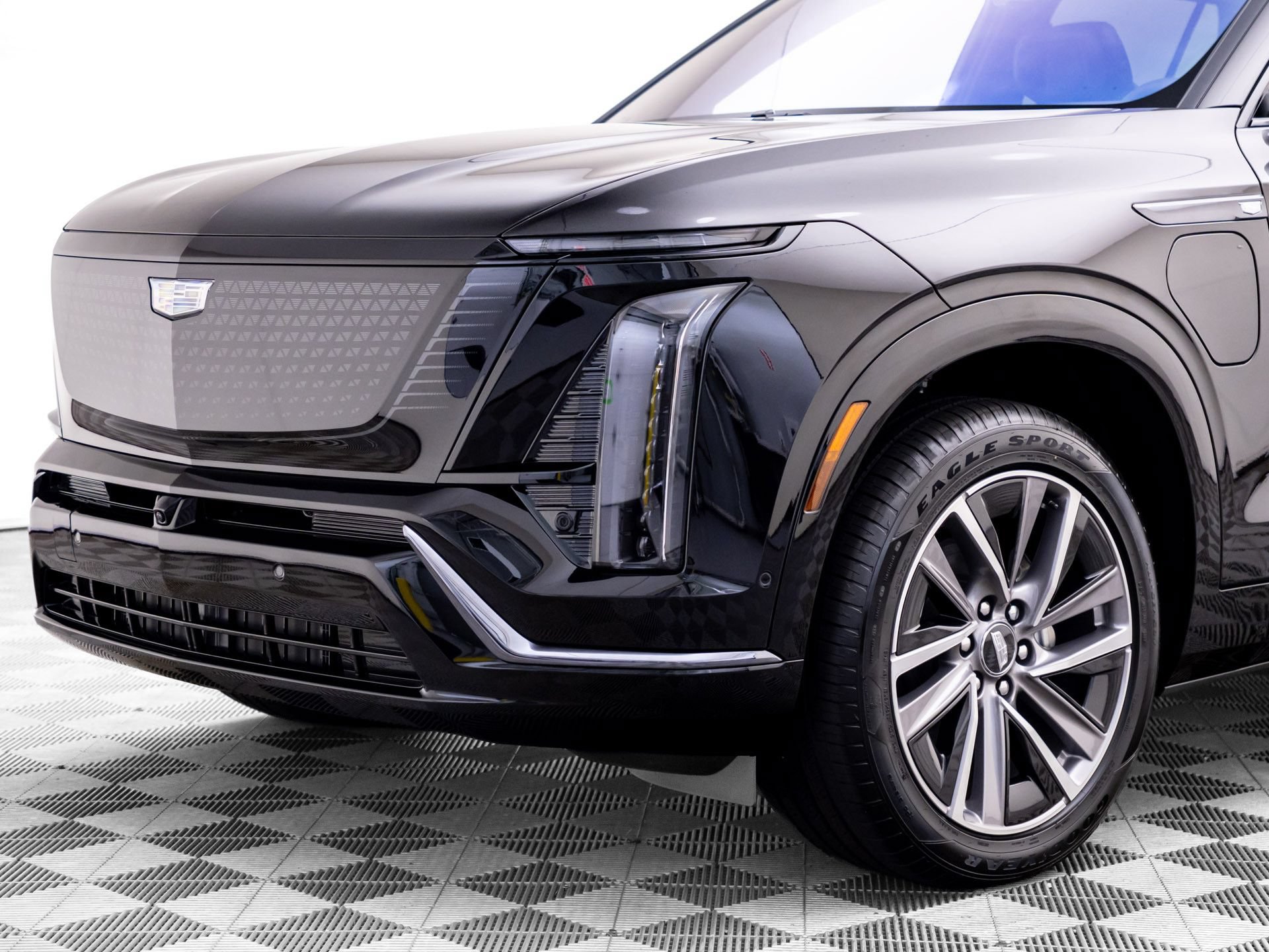 New 2027 Cadillac Vistiq Sport w/ LPO, Floor Liner Package AWD/4WD image 38