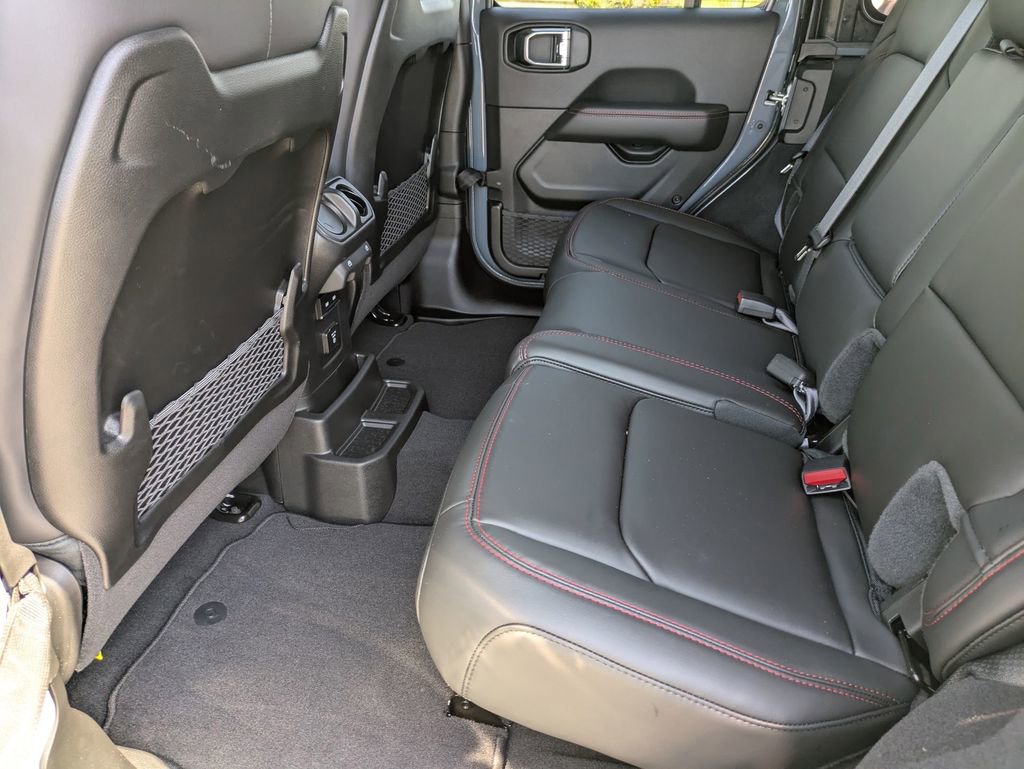 New 2025 Jeep Wrangler Unlimited Rubicon image 31