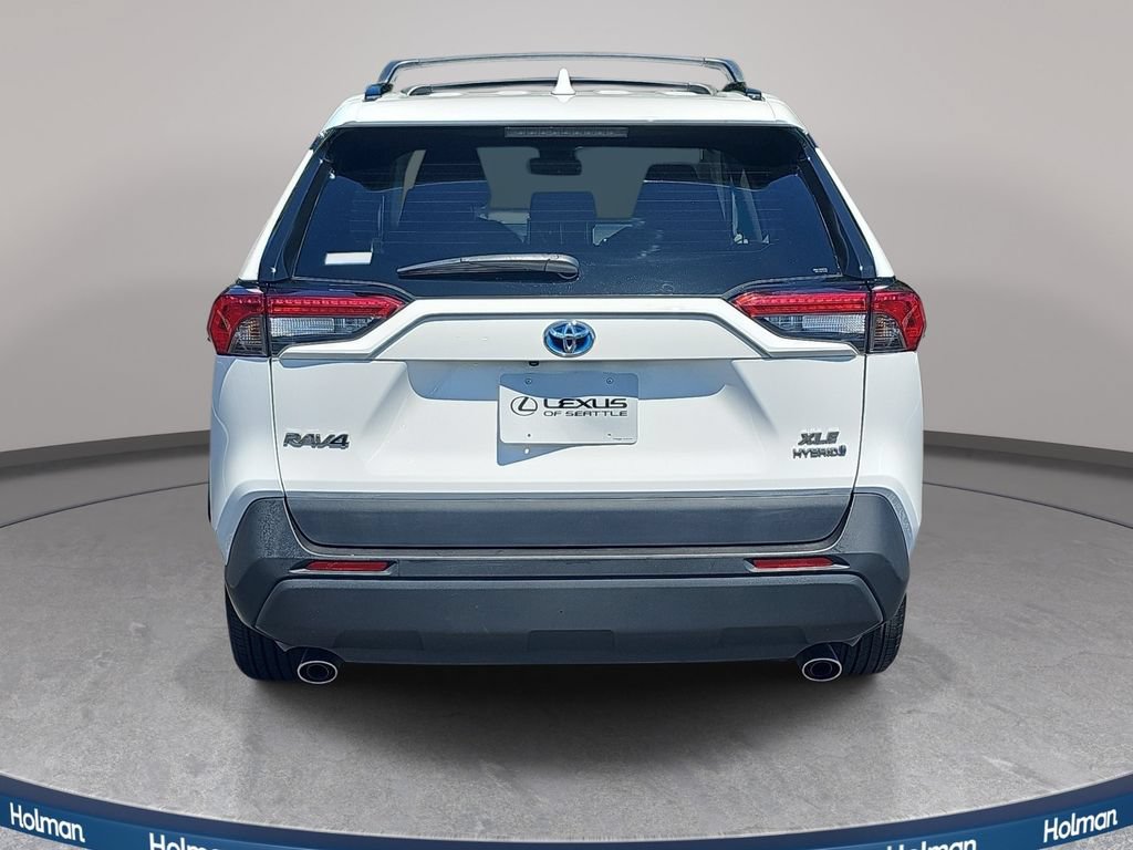 Used 2021 Toyota RAV4 XLE w/ Convenience Package AWD/4WD image 8