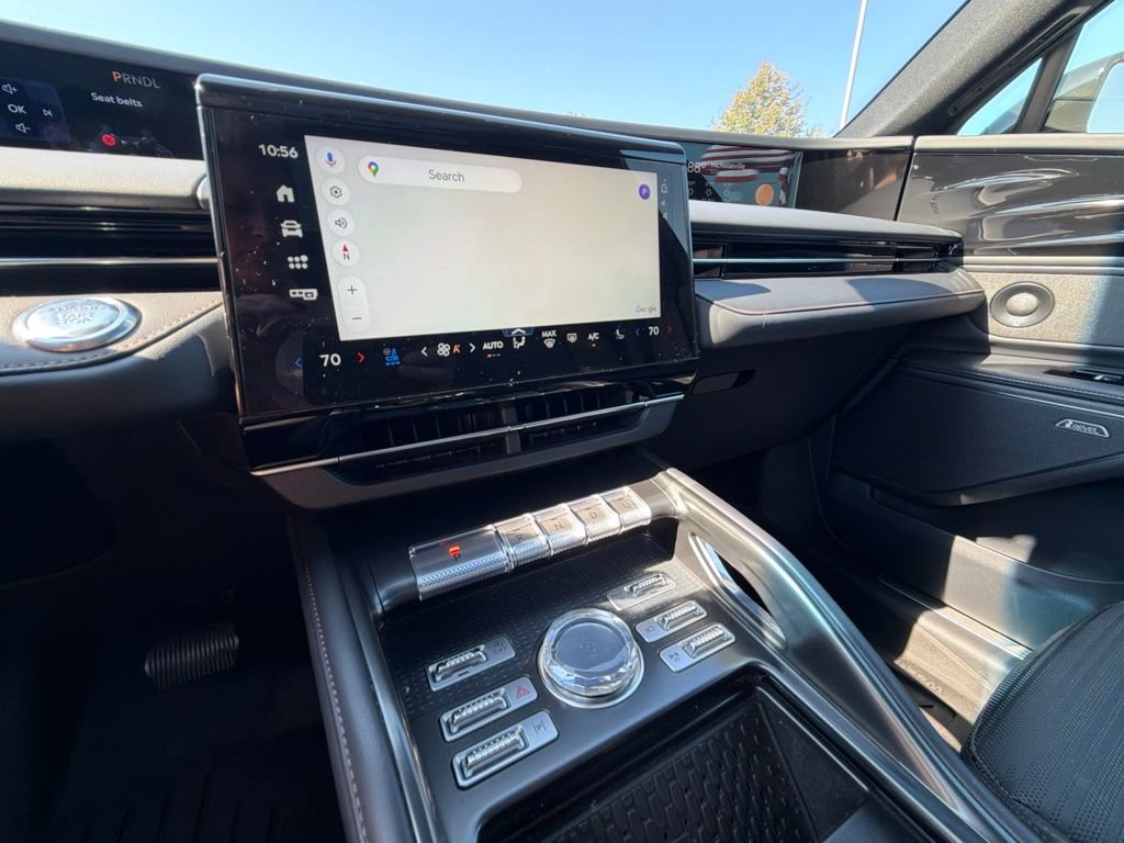 Used 2024 Lincoln Nautilus Reserve w/ Equipment Group 202A AWD/4WD image 9