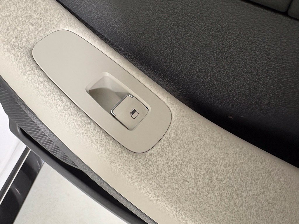 Used 2025 Hyundai Sonata SEL FWD image 16