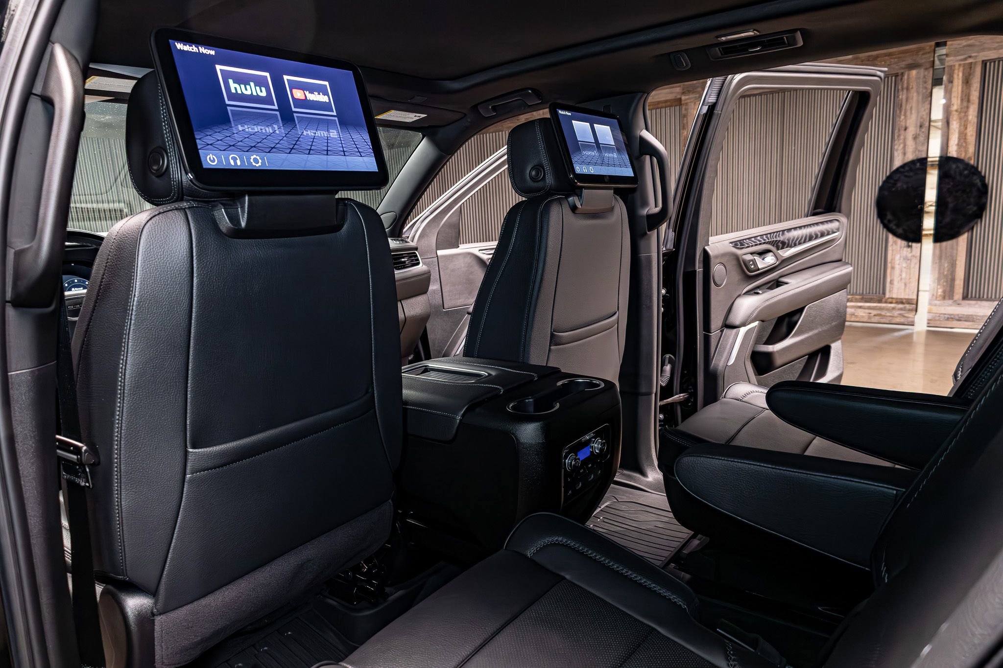 Used 2024 GMC Yukon XL Denali w/ Denali Reserve Package image 22