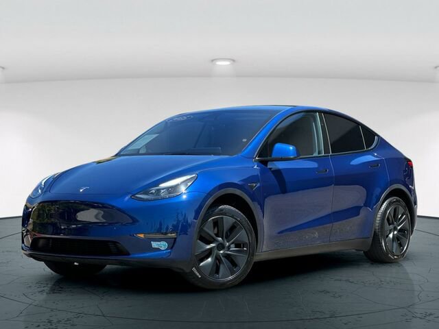 Used 2025 Tesla Model Y Long Range RWD image 2