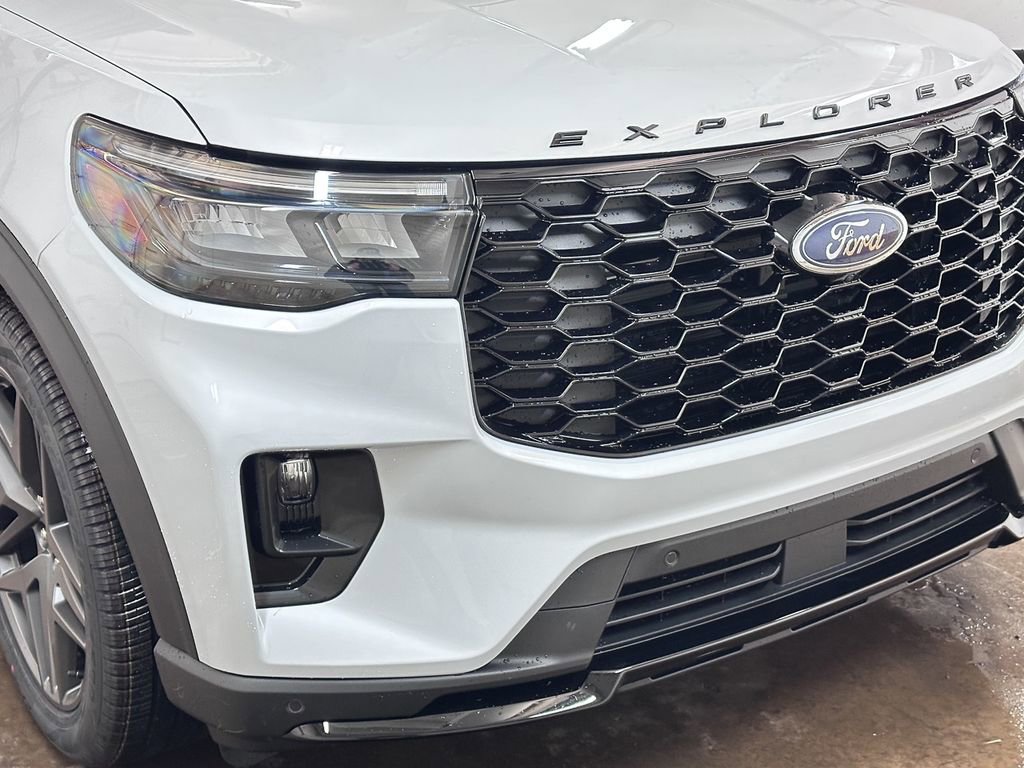 New 2026 Ford Explorer ST-Line w/ ST-Line Street Pack image 12