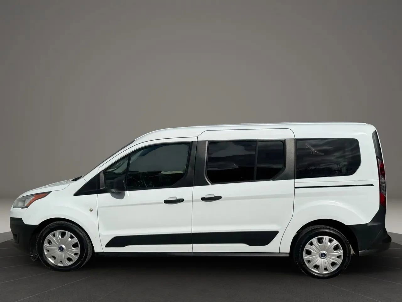 Used 2020 Ford Transit Connect XL image 3