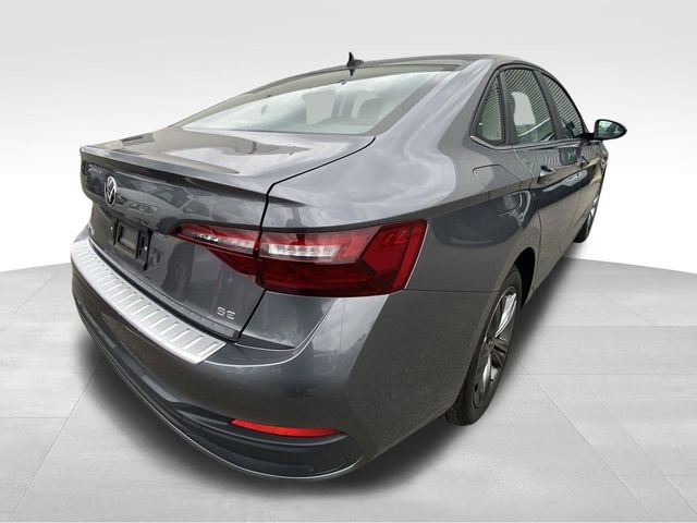 Used 2024 Volkswagen Jetta SE FWD image 9