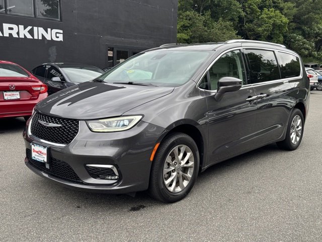 Used 2022 Chrysler Pacifica Touring-L