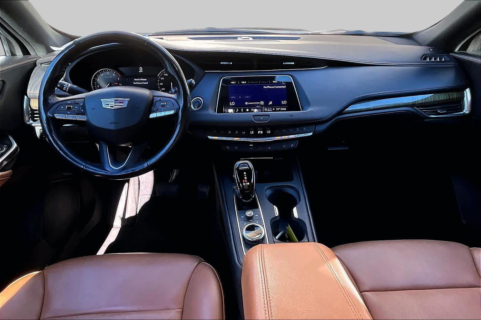 Used 2021 Cadillac XT4 Premium Luxury AWD/4WD image 16