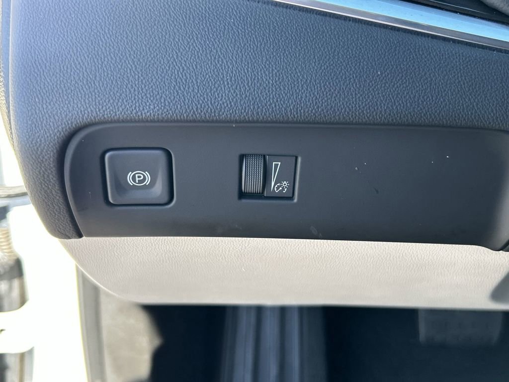 Used 2022 Buick Enclave Essence w/ Trailering Package, 5000 lbs. image 18
