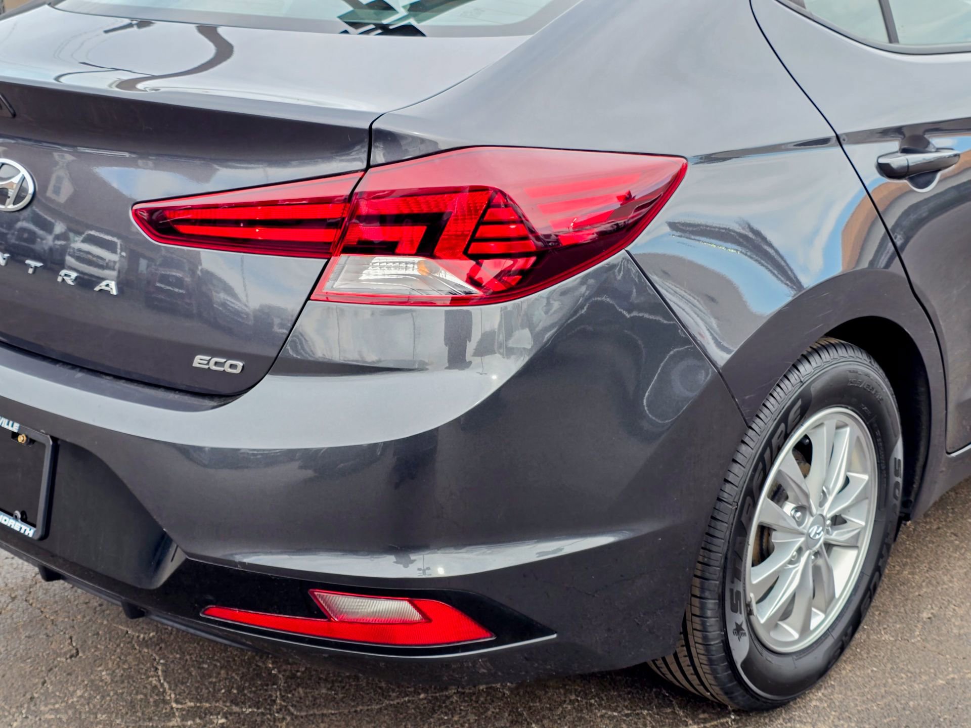 Used 2020 Hyundai Elantra ECO w/ Cargo Package (C1) image 15