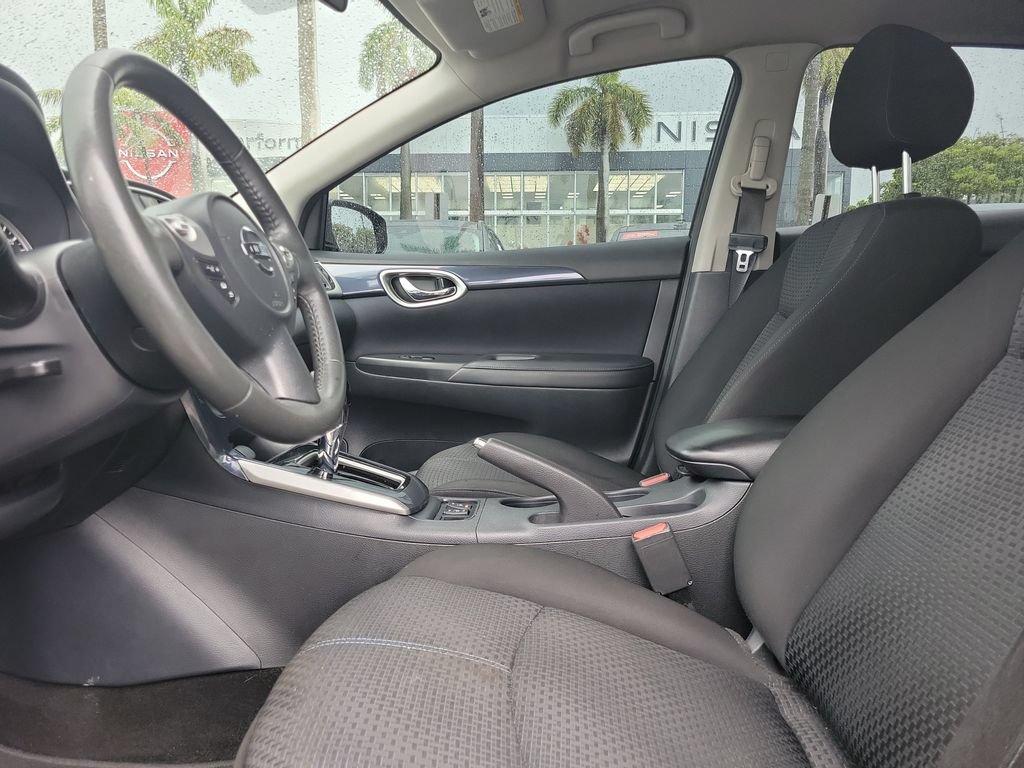 Used 2018 Nissan Sentra SR w/ SR Midnight Edition Package FWD image 23