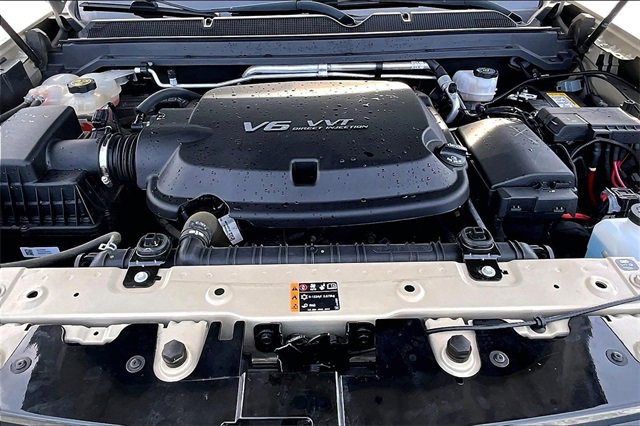 Used 2022 Chevrolet Colorado ZR2 w/ ZR2 Dusk Special Edition image 9