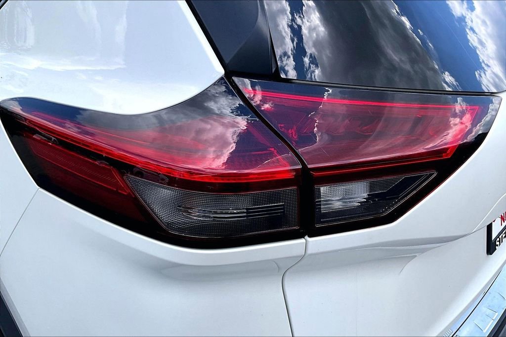 Used 2023 Nissan Rogue SV w/ SV Premium B Package AWD/4WD image 22