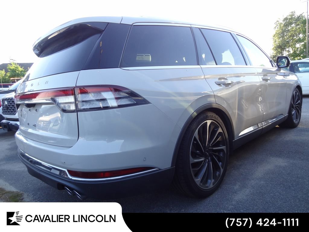 Used 2022 Lincoln Aviator Reserve w/ Equipment Group 201A AWD/4WD image 4