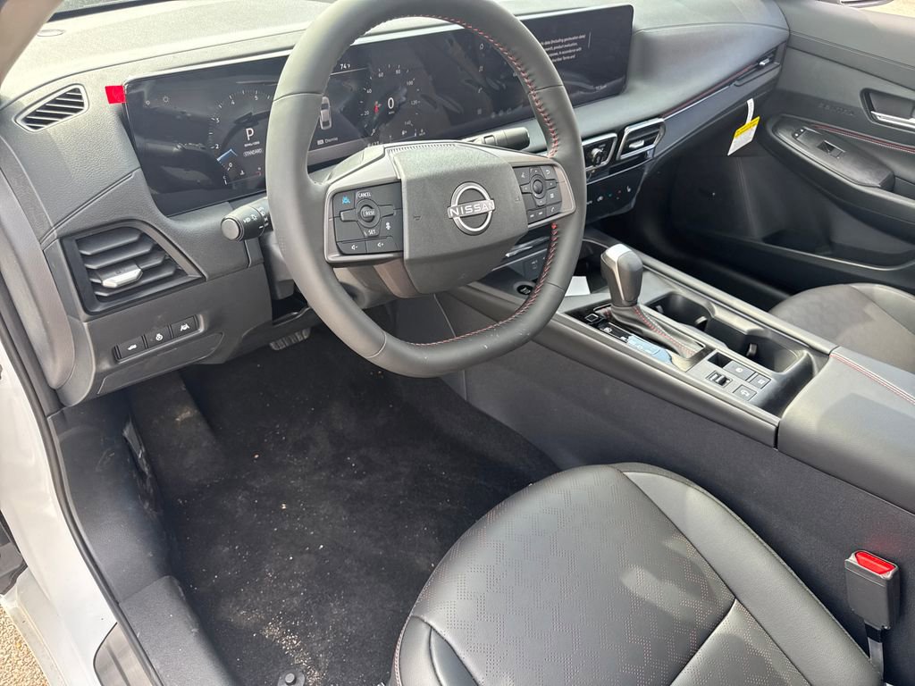 New 2026 Nissan Sentra SR w/ SR Premium Package FWD image 15