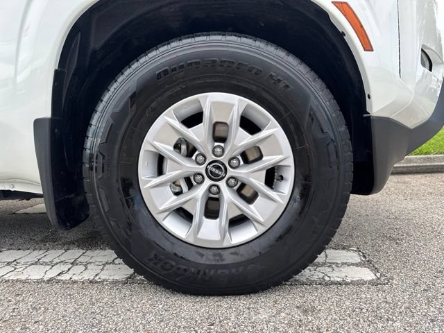 Used 2024 Nissan Frontier SV w/ SV Convenience Package RWD image 9