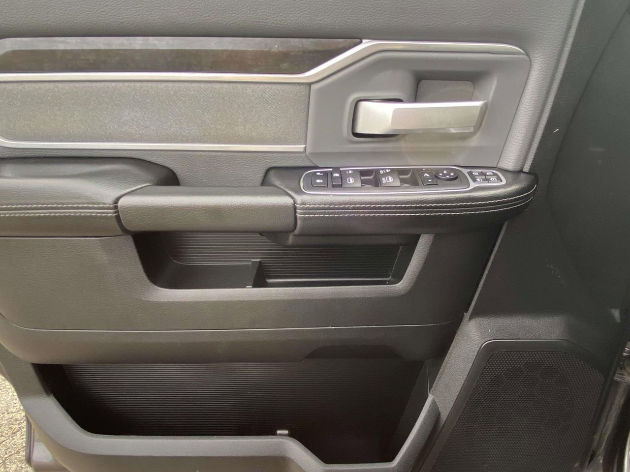 Used 2023 RAM 2500 Big Horn w/ Level 1 Equipment Group image 15