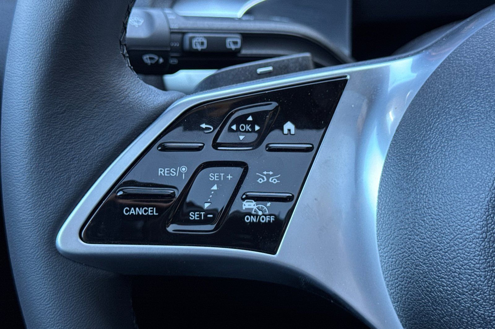 New 2026 Mercedes-Benz GLB 250 image 25