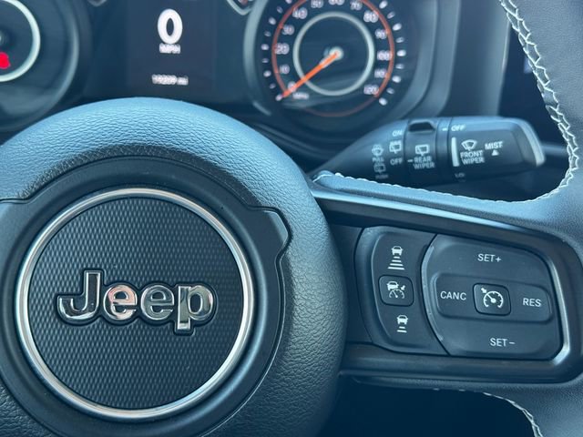 Used 2025 Jeep Wrangler Willys image 25