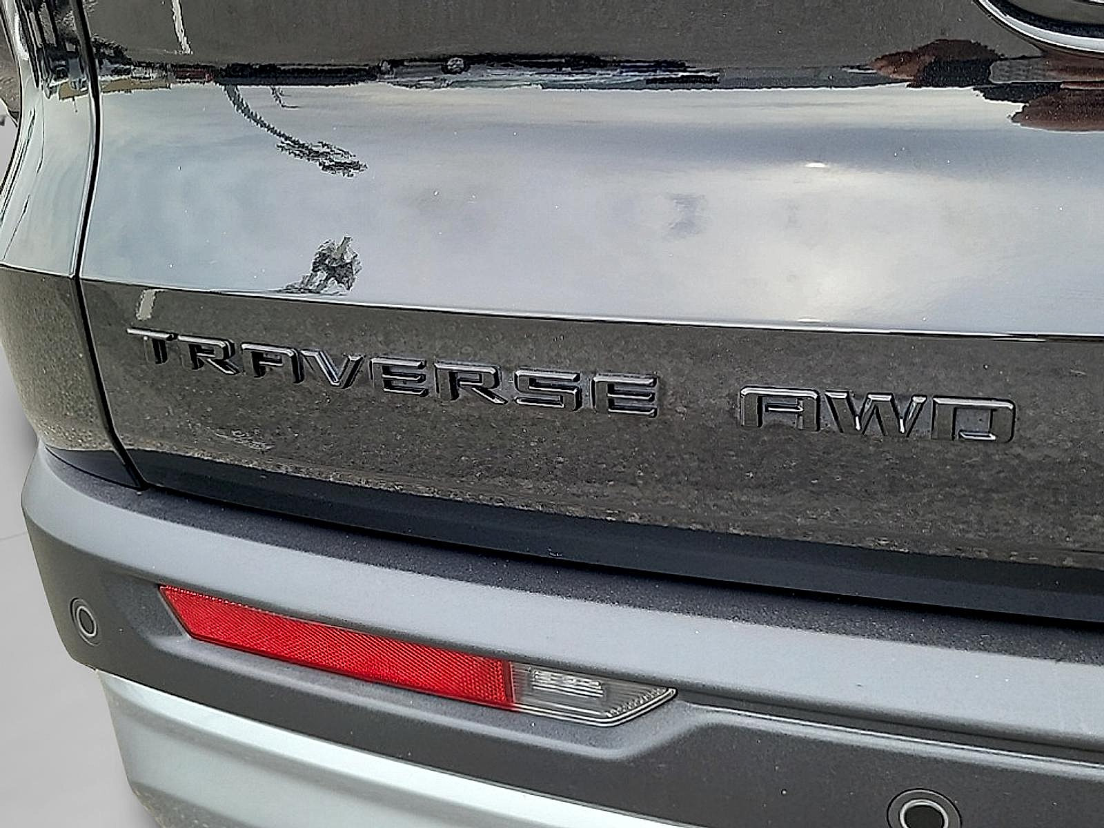 Used 2024 Chevrolet Traverse Z71 w/ Enhanced Driving Package AWD/4WD image 32